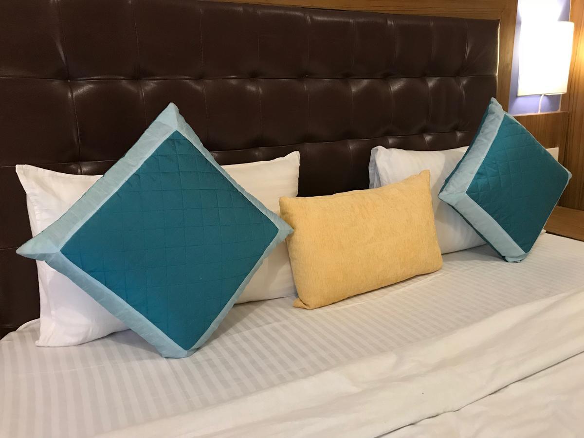 Royale Nirvana Resort Арпора Екстериор снимка
