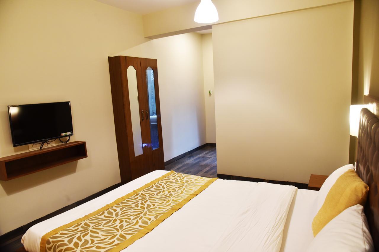 Royale Nirvana Resort Арпора Екстериор снимка